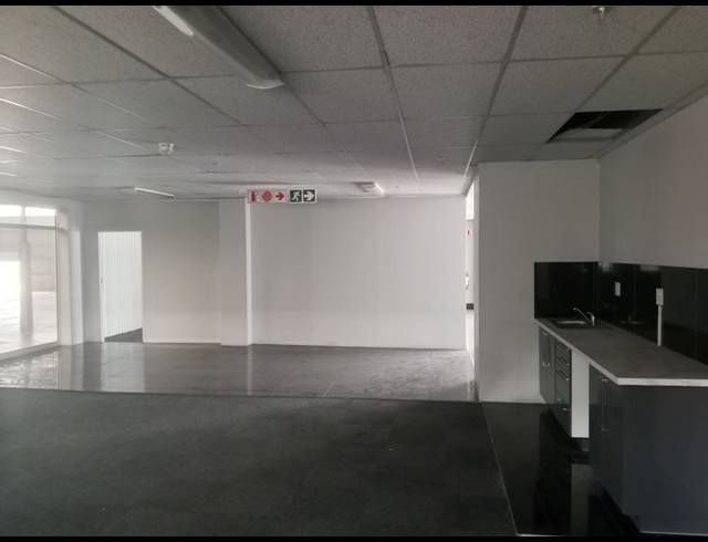 7,739M² WAREHOUSE TO LET IN RIETFONTEIN